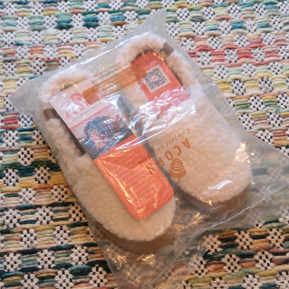 New Acorn Plush White and Brown Slippers